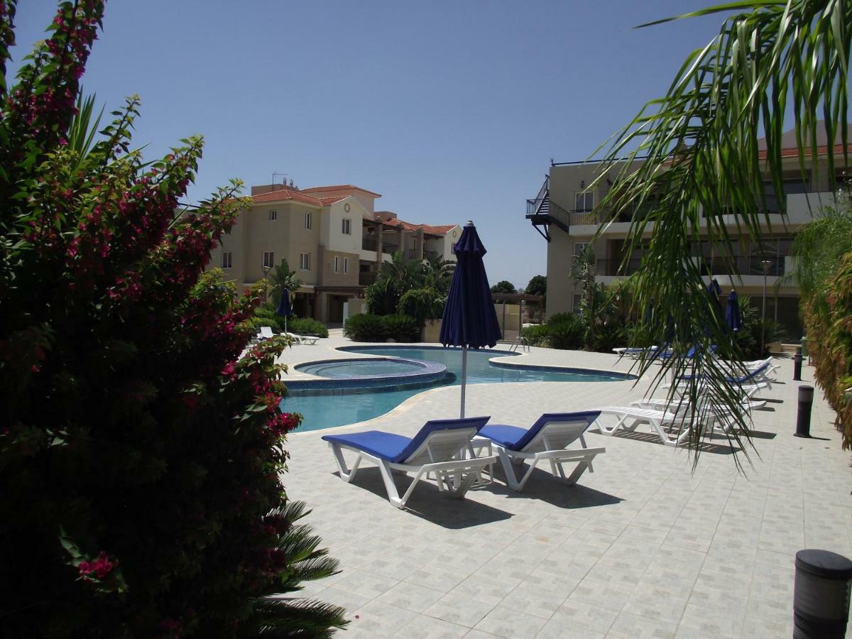 Pyla Gardens A102 Apartment Luaran gambar
